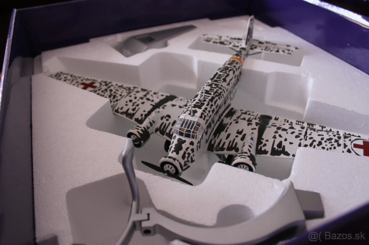 Kovový model lietadla 1:72 - 4