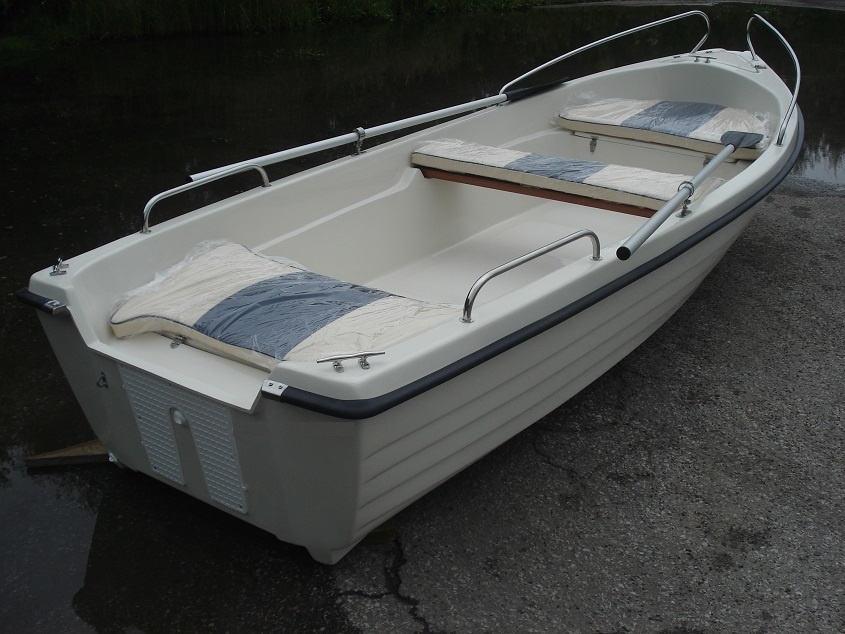 Motorový čln, loď Any 400 - 4