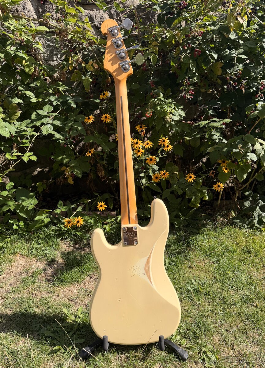 P Bass - 4