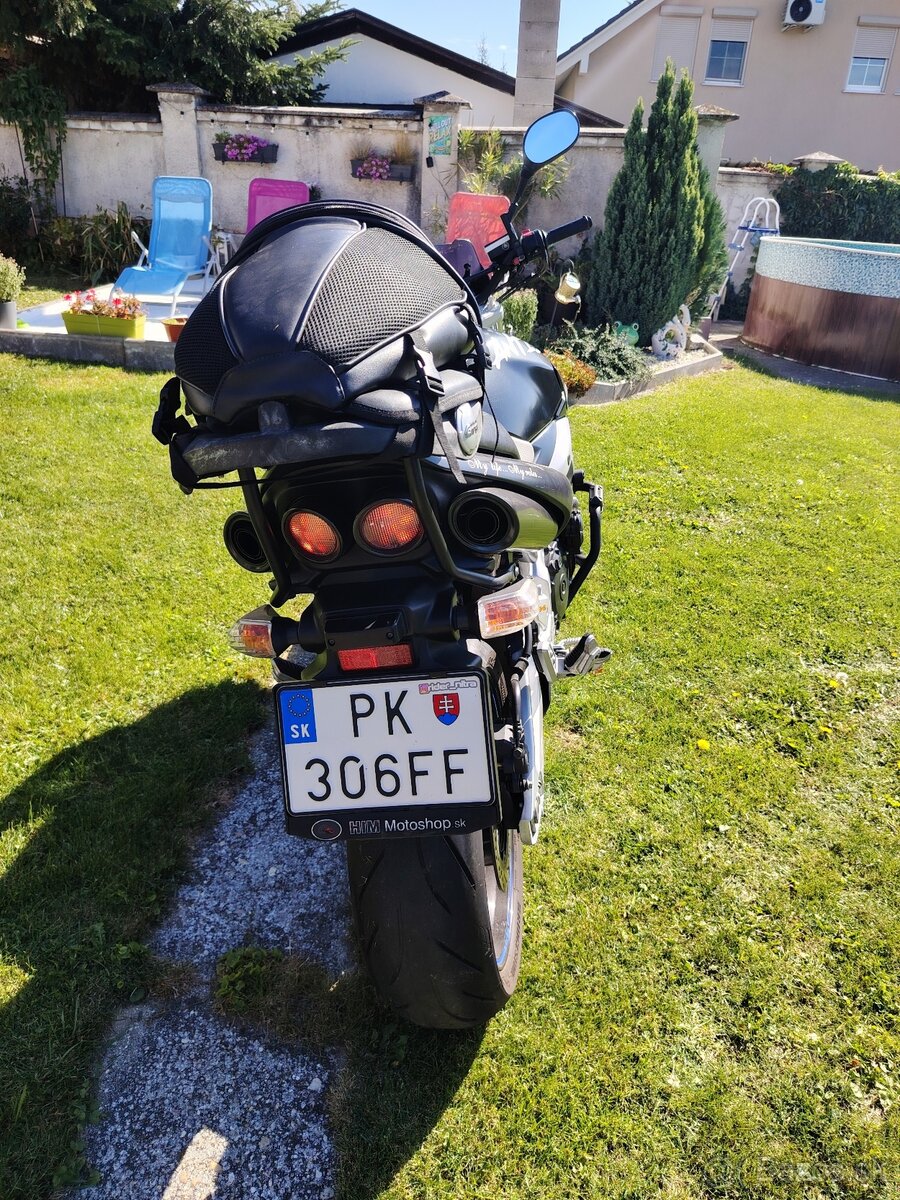 Suzuki GSR 600 - 4