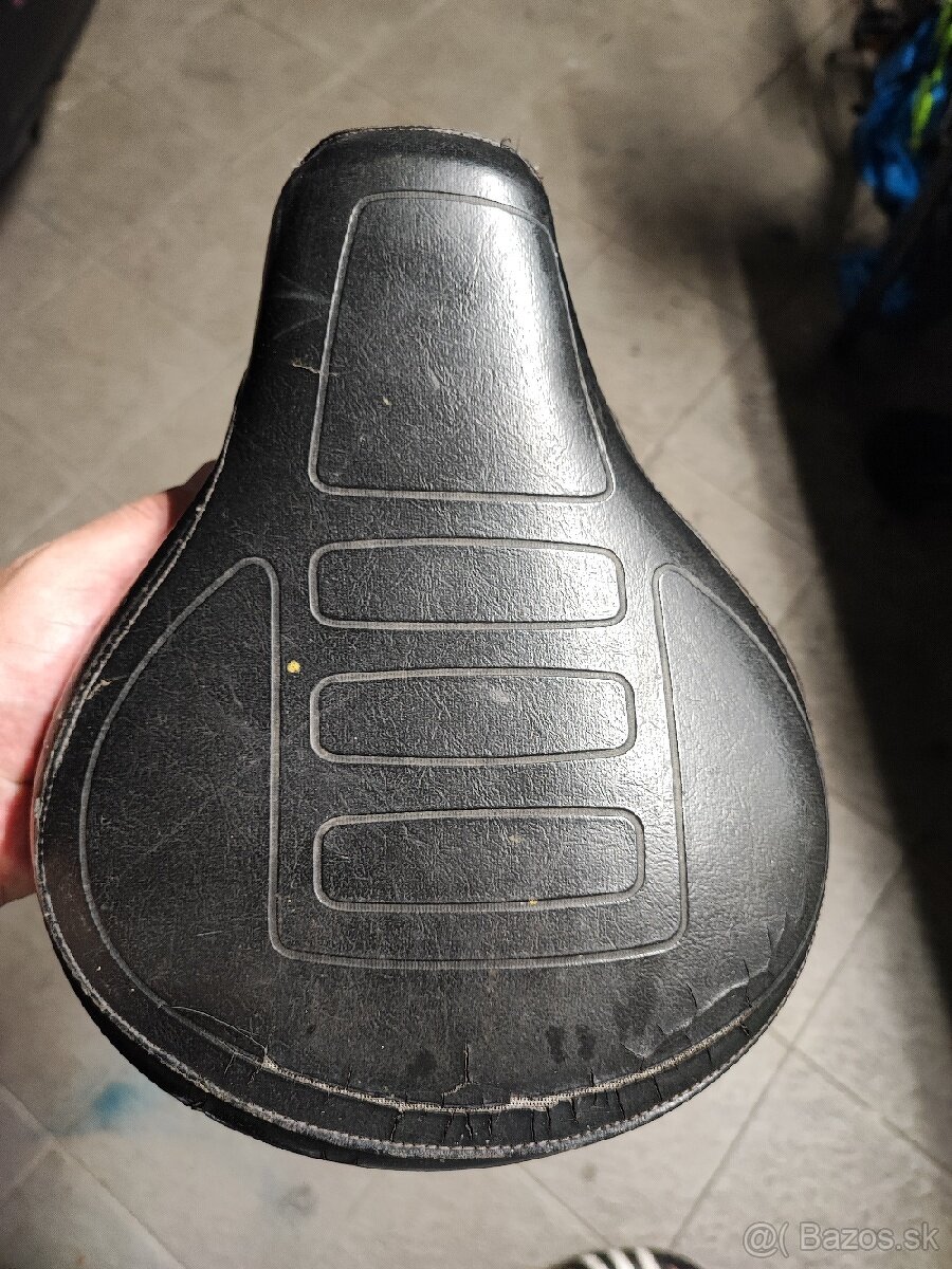 Predám svetlo korman sedlo babetta babeta 210 215 225 - 4