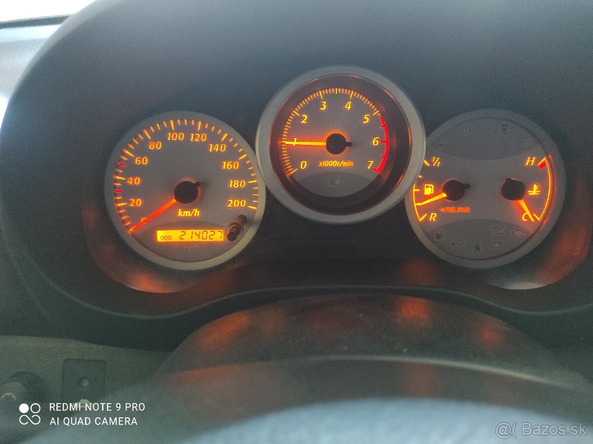 Predám TOYOTA RAV4-D4 2.0D 4X4 AWD - 4