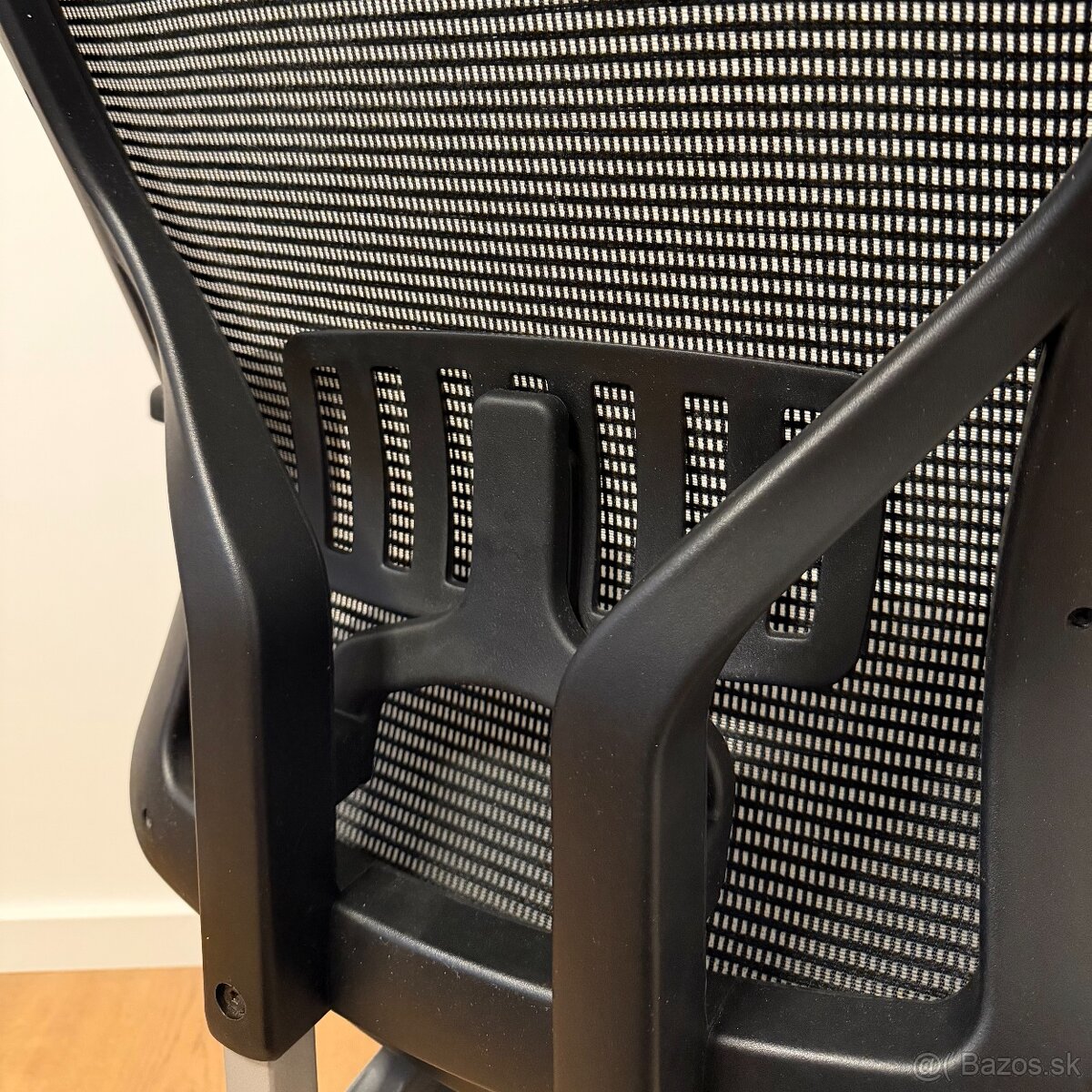 Kvalitná kancelárska stolička OfficePro - Ako nová - 4