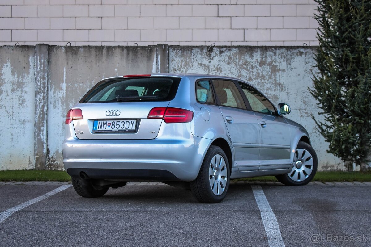 Audi A3 Sportback 1.6 Ambition - 4