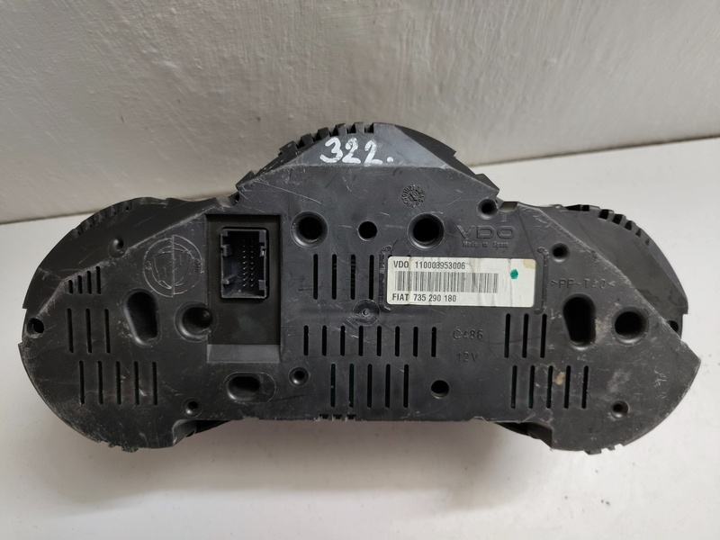 Tachometer alfa romeo 147 110008953006 40€ - 4