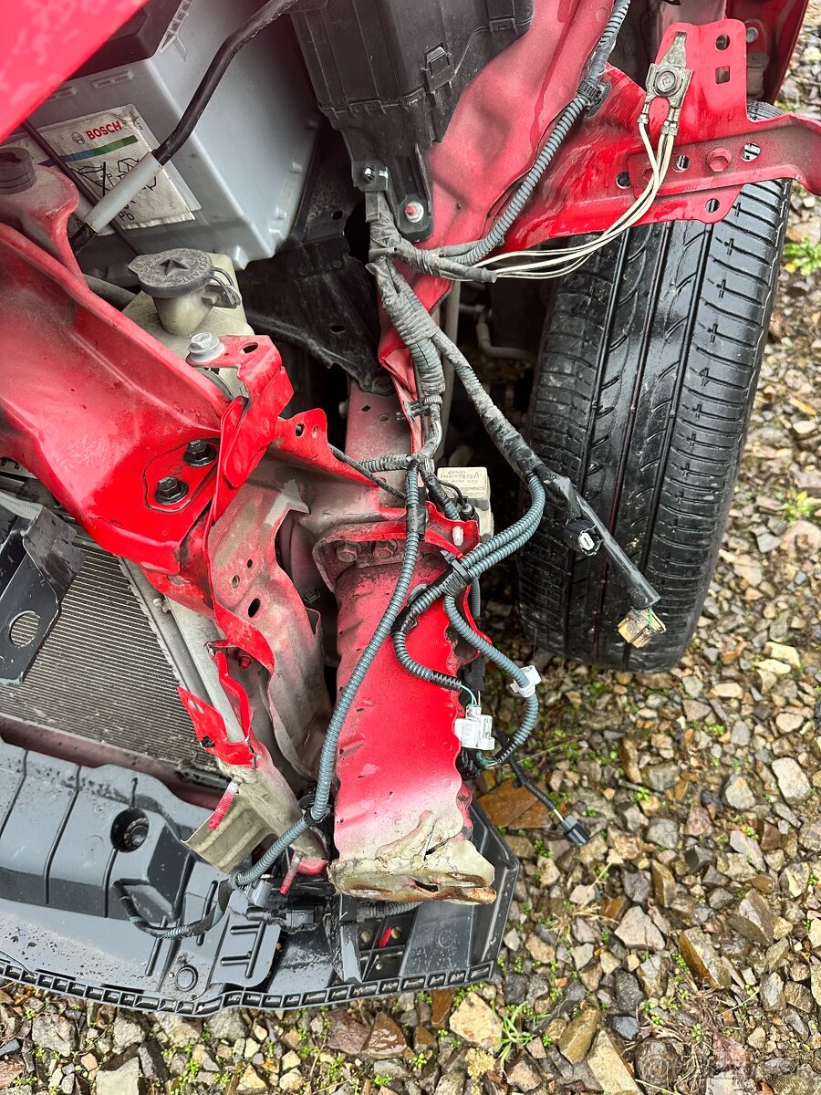 Toyota Yaris 1.3 automat - 4