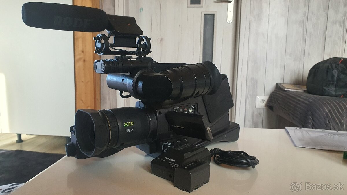 Predám profesionálnu kameru Panasonic 3CCD + RØDE mikrofón - 4