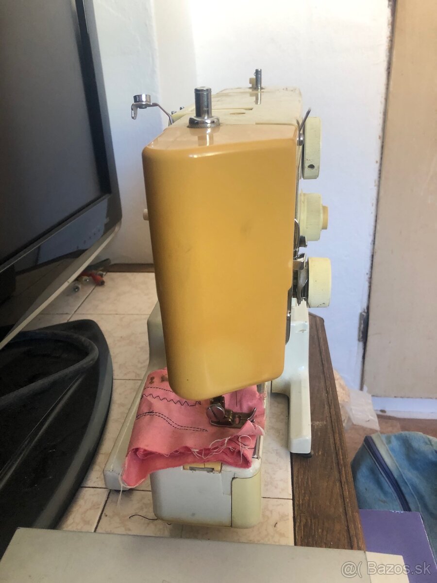 Predám šijacíu masinu značky sa 69 - 4