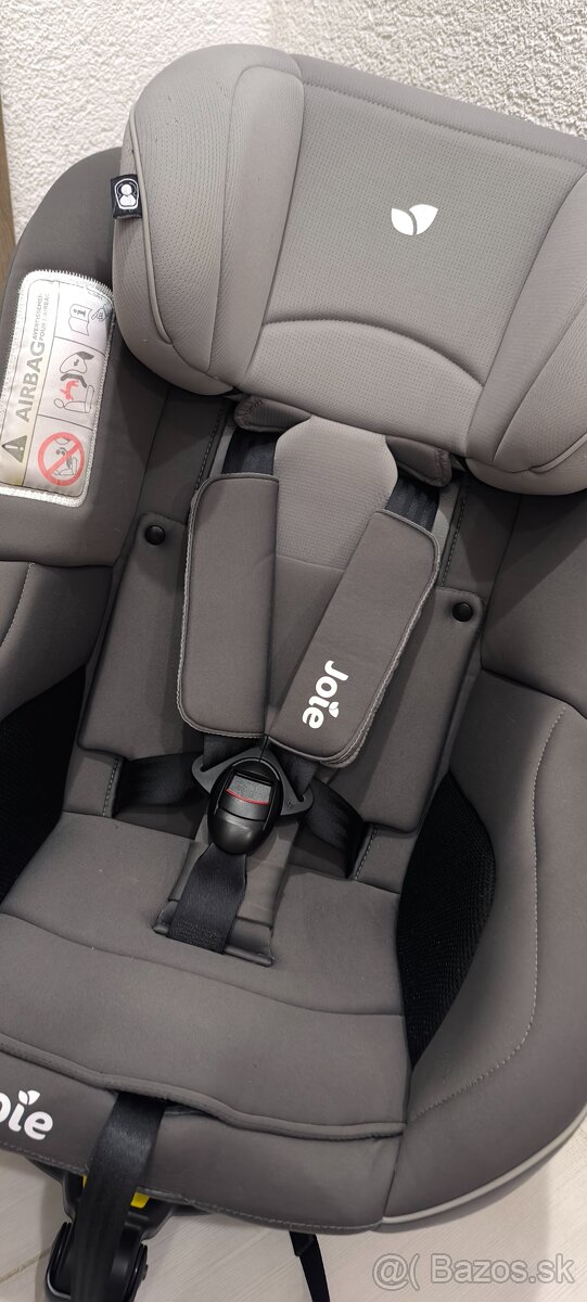 Otočná autosedačka Joie spin 360 - 4