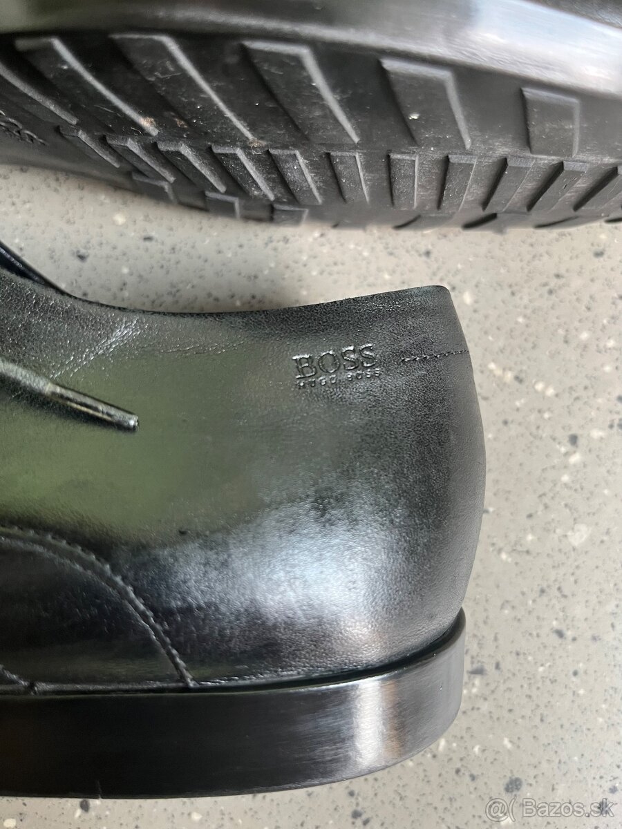 Hugo Boss 42. - 4