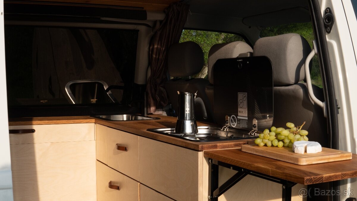 Obytná dodávka Volkswagen T4 Caravelle Long - 4