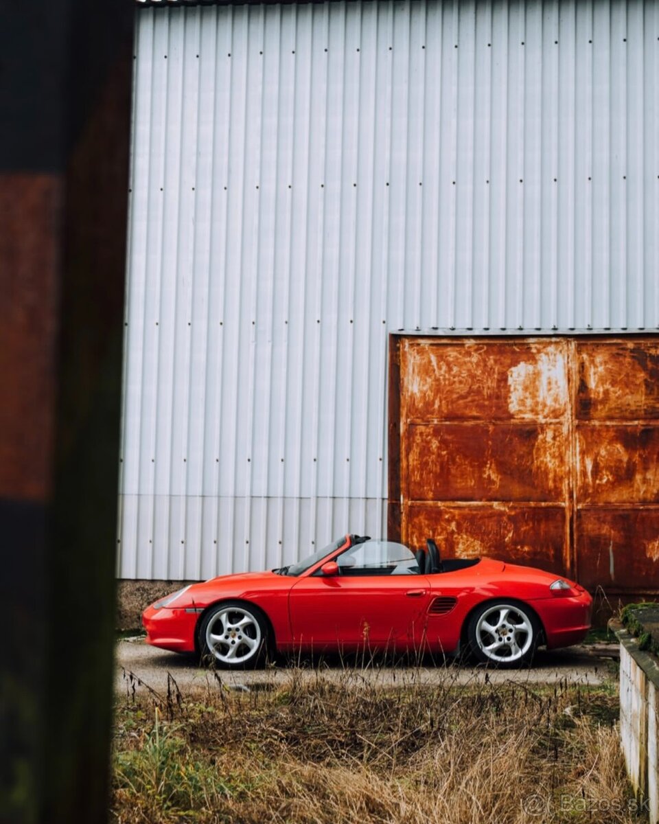 Porsche Boxster 986 2.7 Manuál Guards Red - 4
