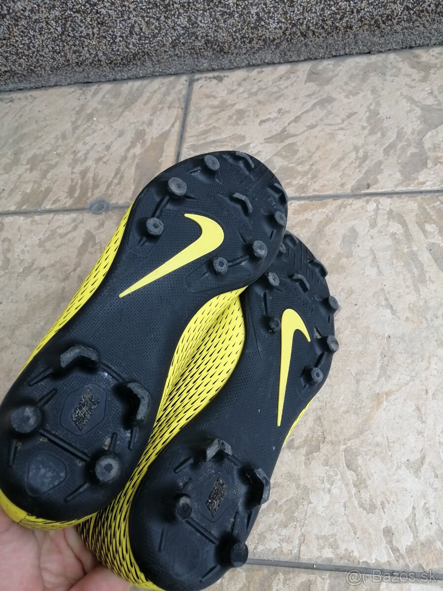 Predám kopačky nike vel. 42 - 4