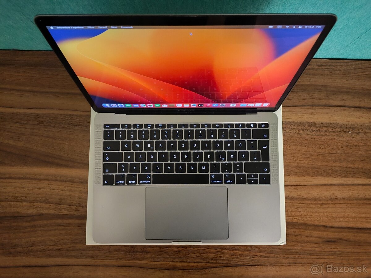 Apple MacBook Pro 2017 – i5 / 8GB / 256GB - 4