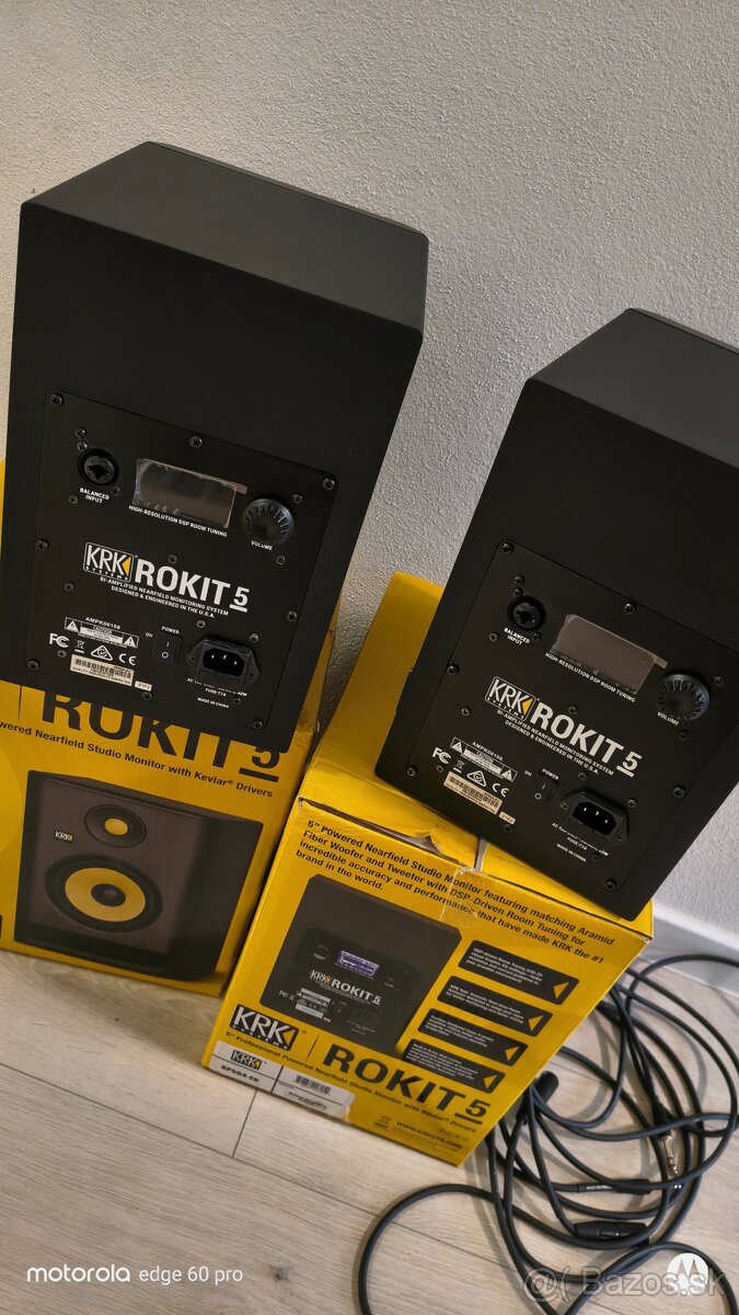 Akai mpc Key 37 +Krk rokit g5 - 4