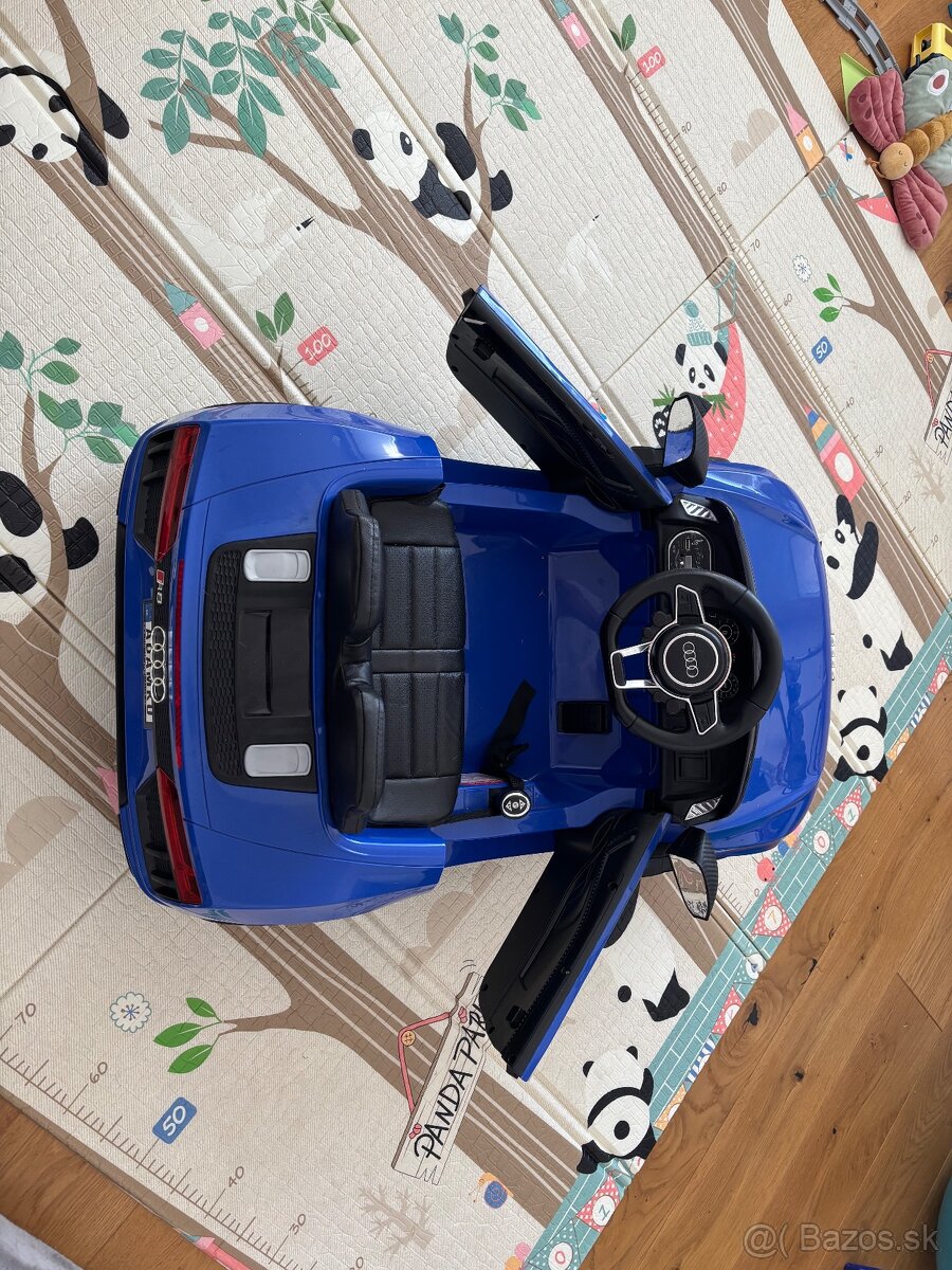 Elektrické športové auto AUDI - 4