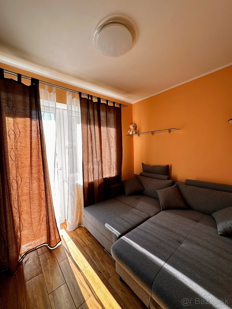 Dám do dlhodobého prenájmu jednoizbový byt s terasou v Rovin - 4