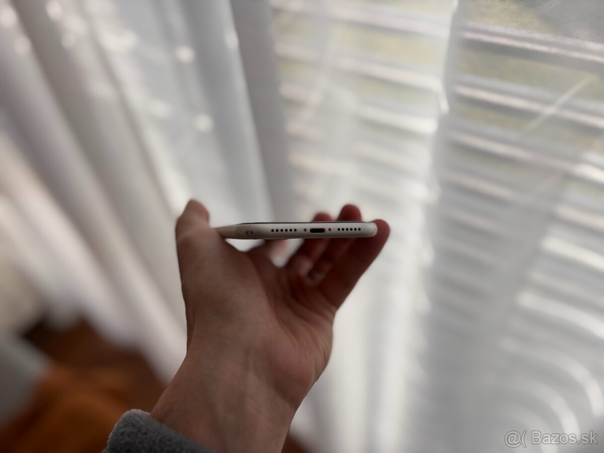 Iphone 11 - 64GB - biely - 4