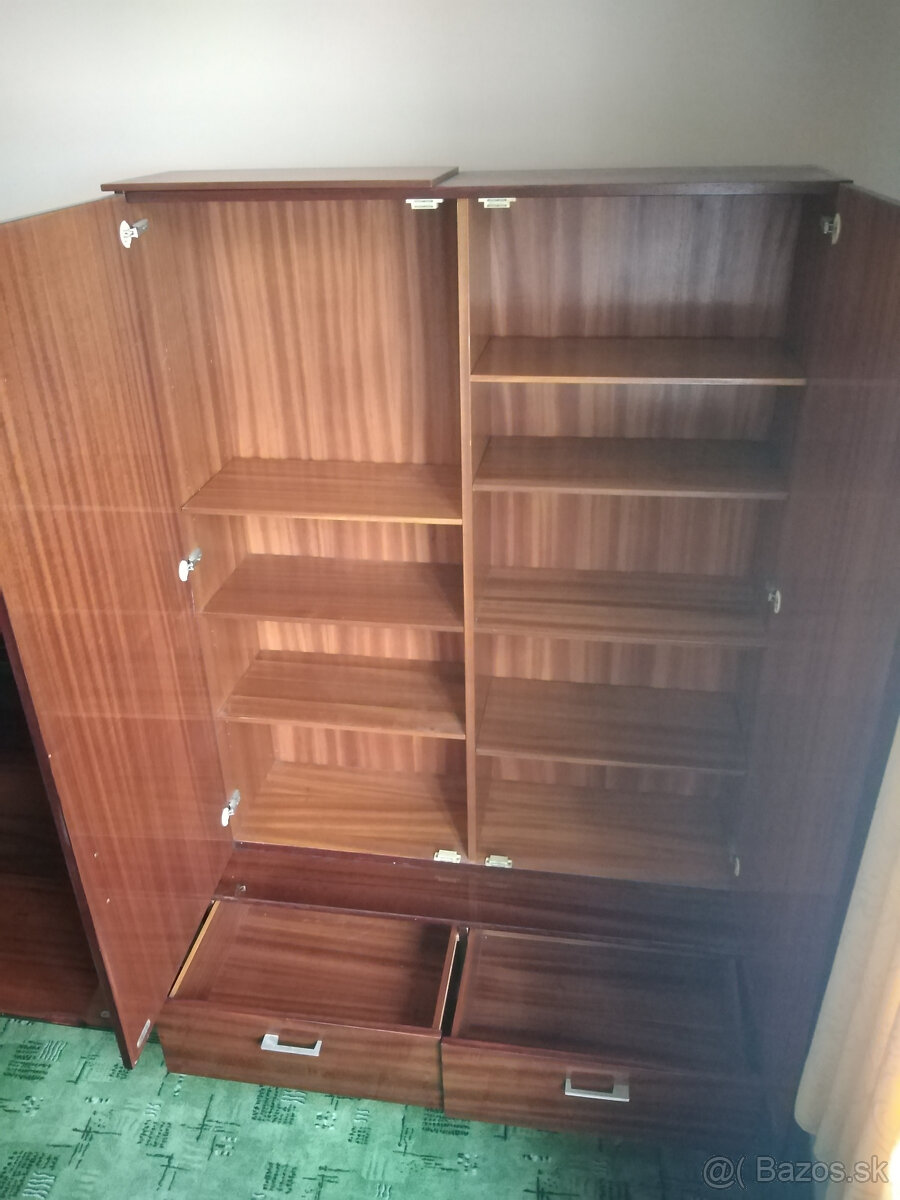 zachovalý nábytok - 4