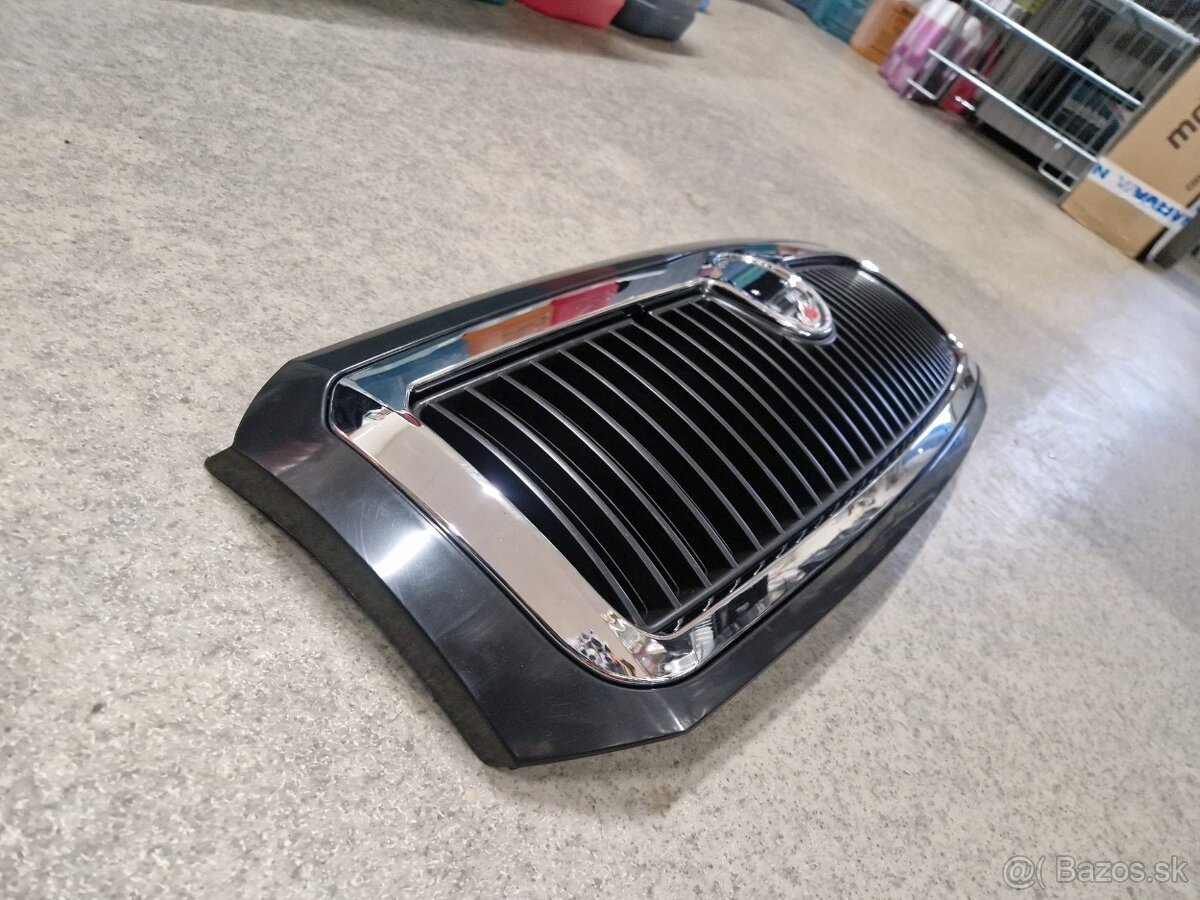 Maska Nová Škoda Octavia I - 4