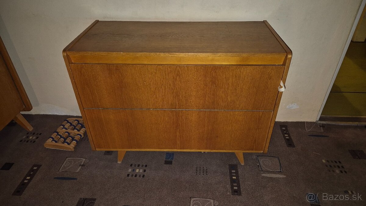 Predam starožitný nábytok - 4