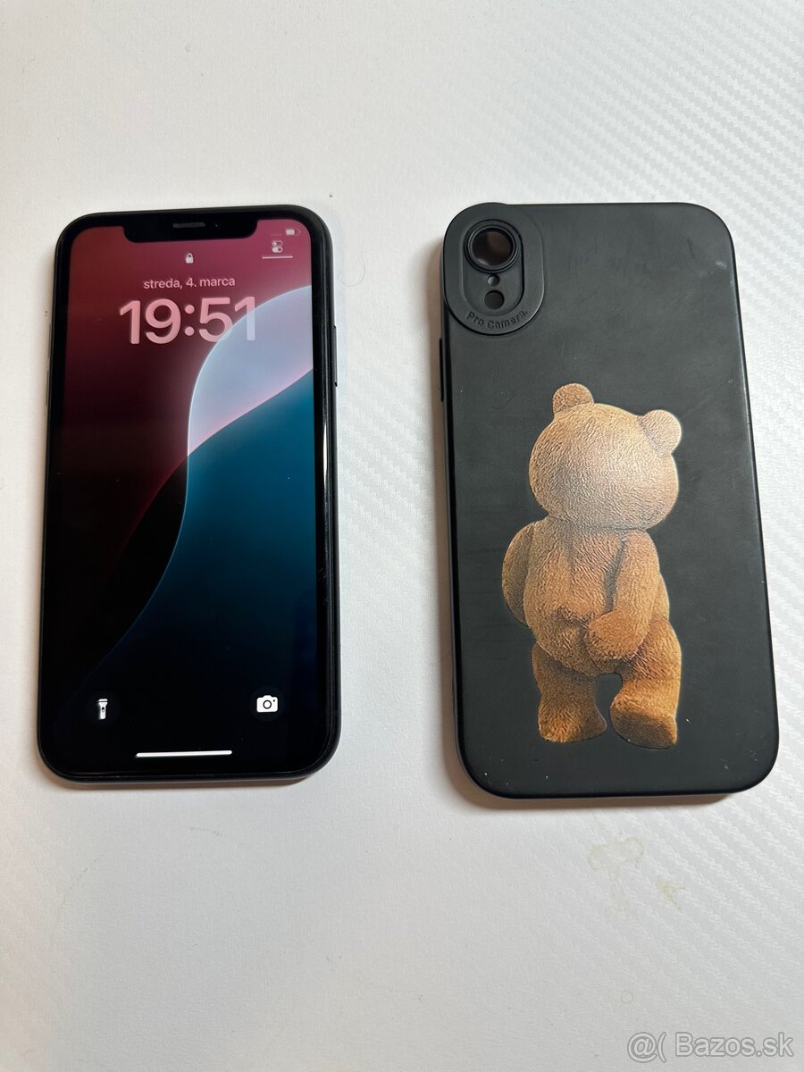 Iphone xr - 4