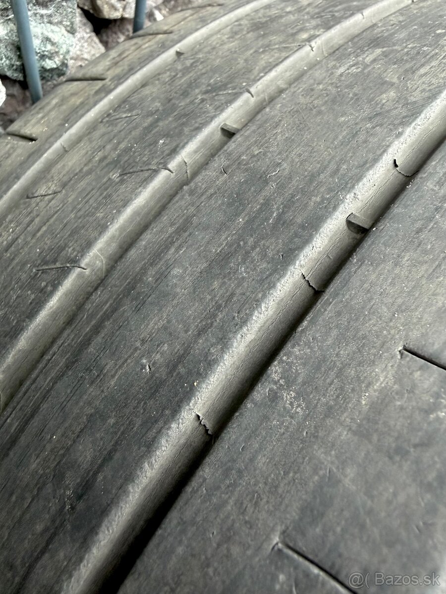 Michelin Pilot Sport 4 255/30 R19 - 4