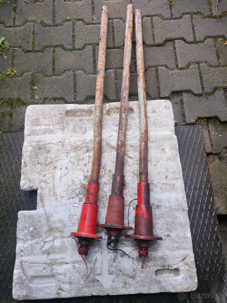 KUHN 280 SHRNOVAČ -- ruzné díly - 4