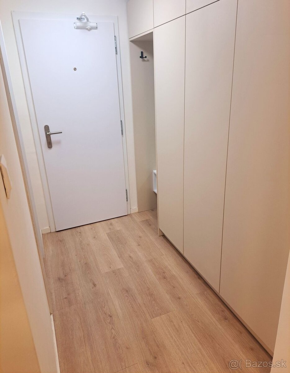 Ponúkam na prenájom väčší 2 izb. byt,Bajkalská, BA - Ružinov - 4