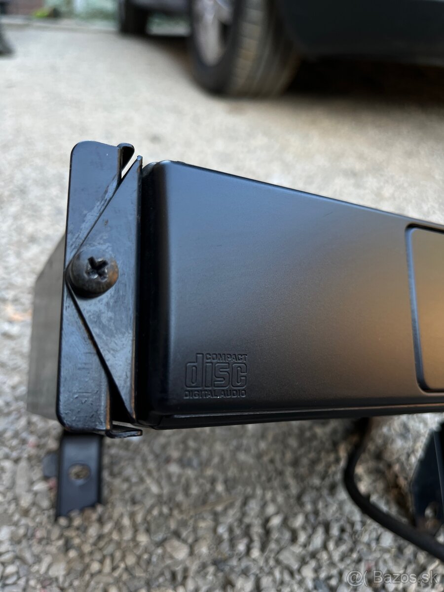 CD-menič VW GOLF 4 - 4