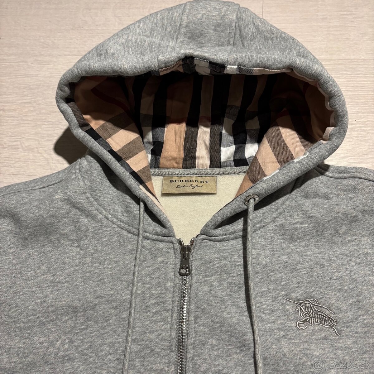 Predám Burberry Mikinu - 4