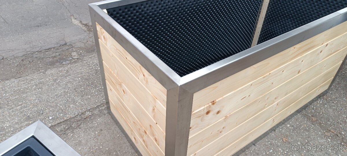 Kvetináč a záhon - 4