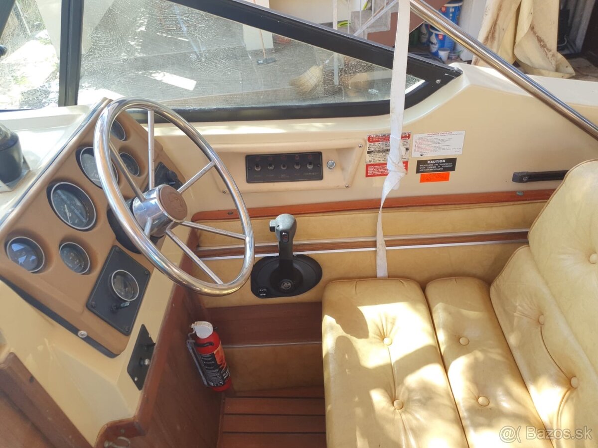 Predám motorový čln Silverline - 4