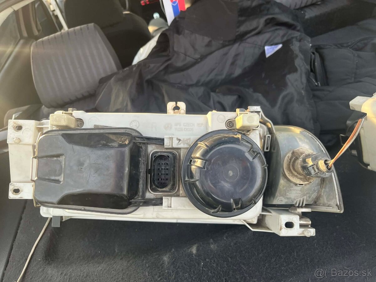 Škoda Octavia 1 facelift predné svetla - 4
