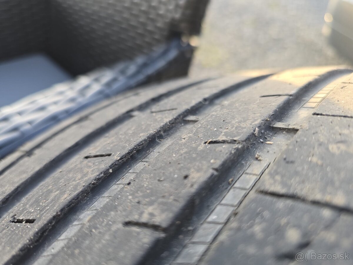 Good Year Eagle F1 245/45 R18 - 1ks - 4