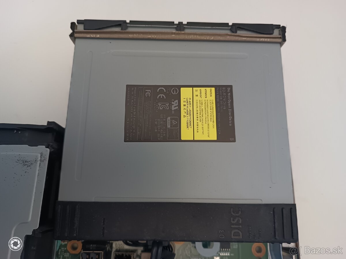 Predám DVD-rom z Xbox one X - 4