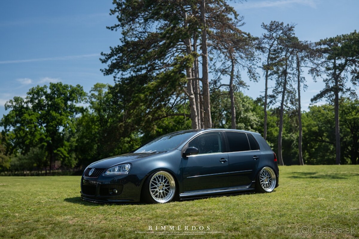 Volkswagen Golf 5 - 4