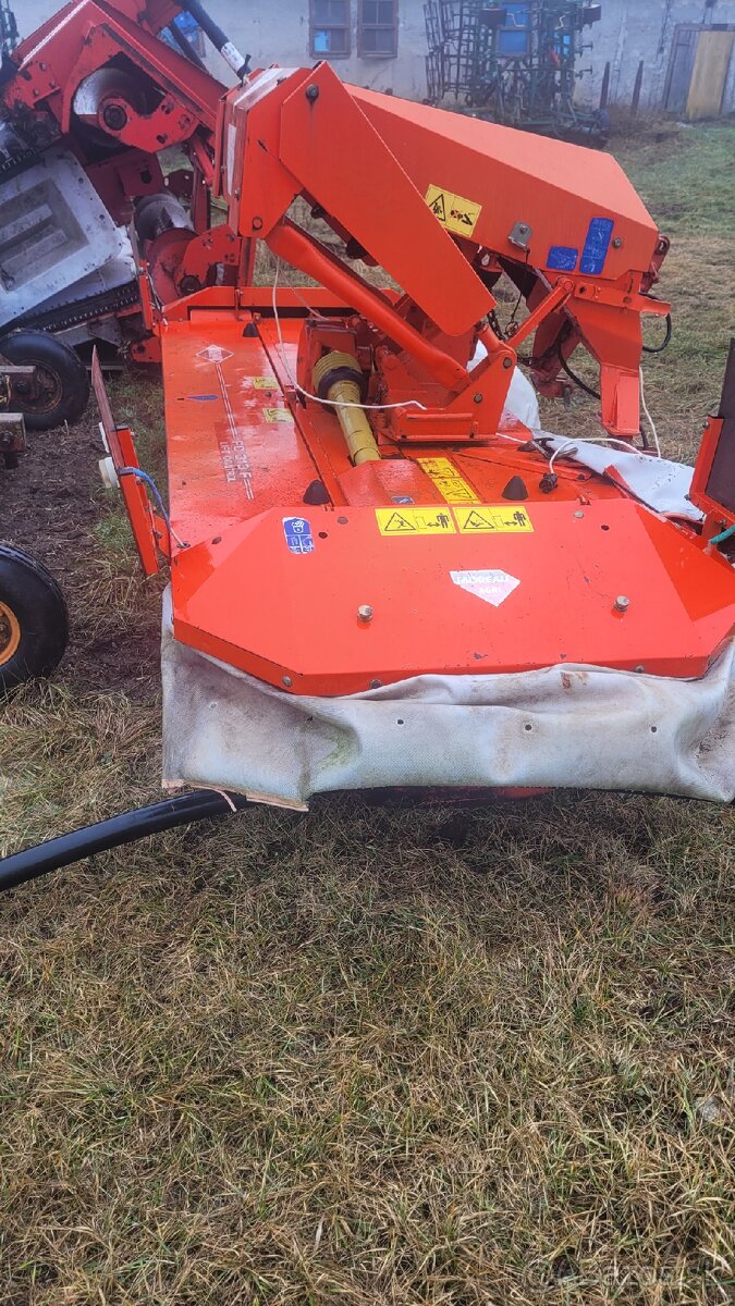 Celna kosa kuhn 313 - 4