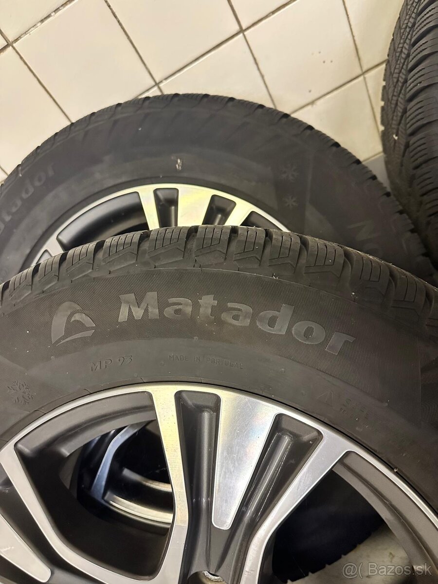 Predám zimné pneuR17 Matador+disky - 4