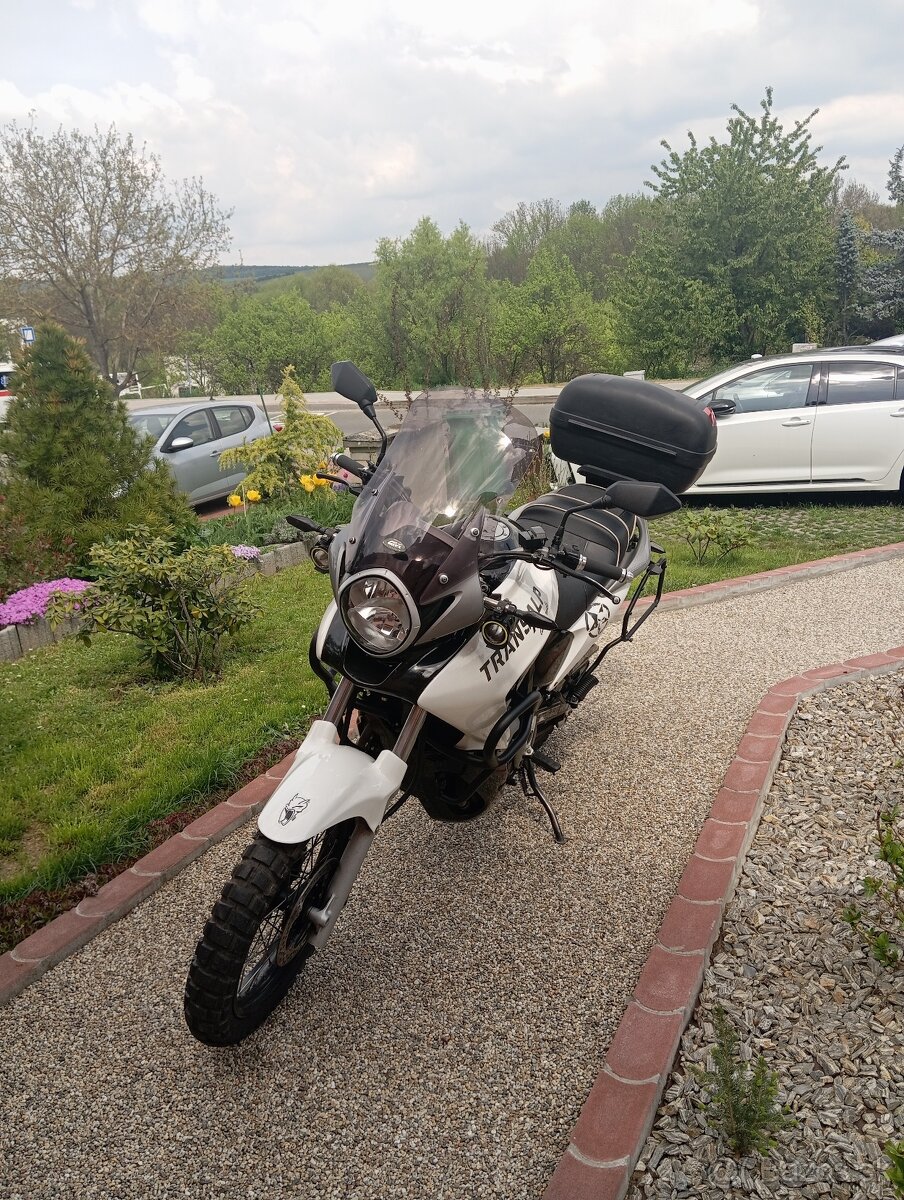 Honda transalp 700