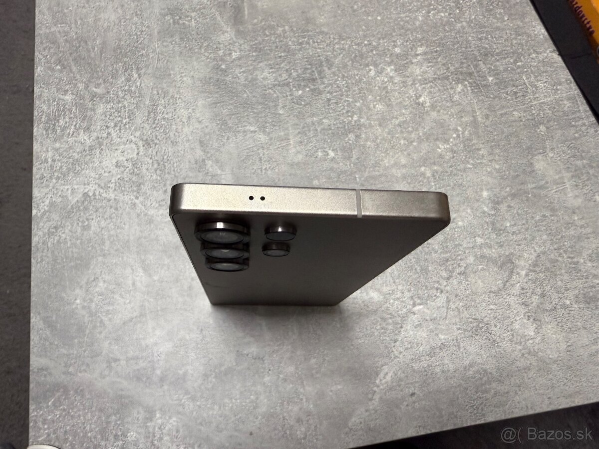 Ponúkam na výmenu Samsung s25 ultra 512gb titanium grey - 4