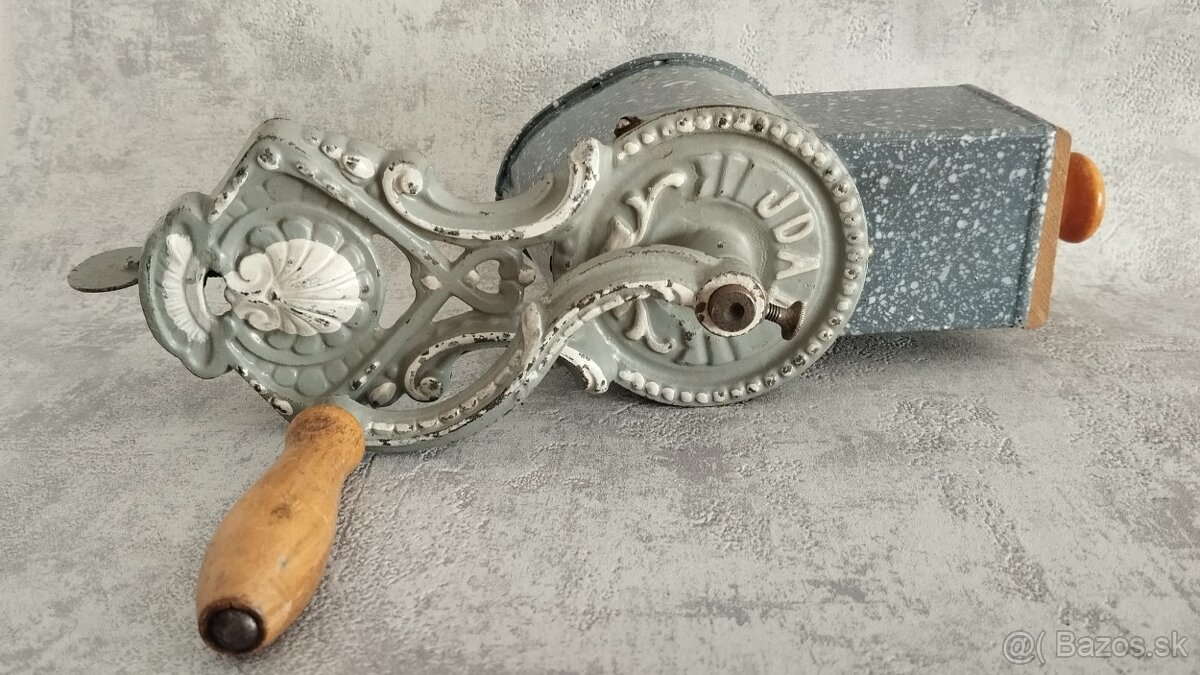 Velmi starý krásný velký mlyncek na strouhanku IDA - 4