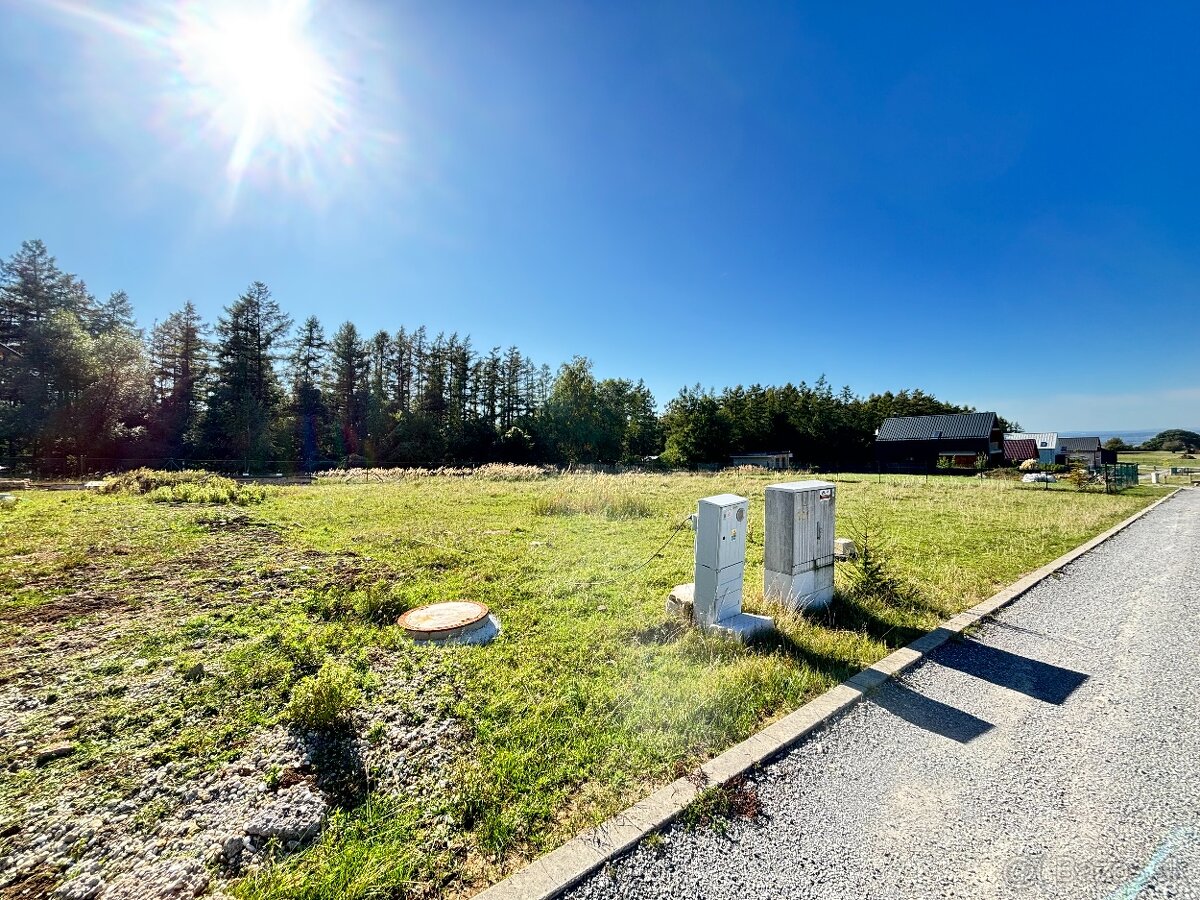 POSLEDNÝ STAVEBNÝ POZEMOK - ZLATNÍCKA DOLINA - 4