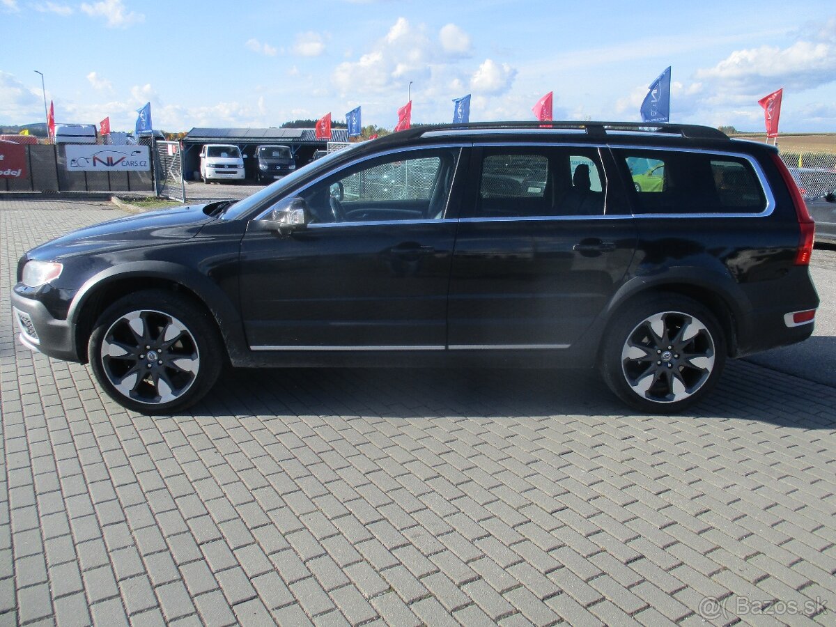 VOLVO XC70 2,4D5 151kw AWD SUMMUM GPS Radar 2011 - 4