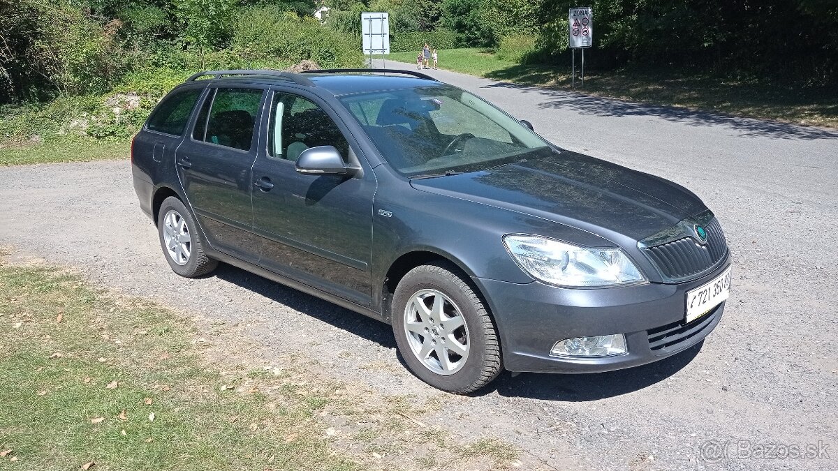 Škoda Octavia, 1,2 TSi 77KW Klima, Serviska - 4