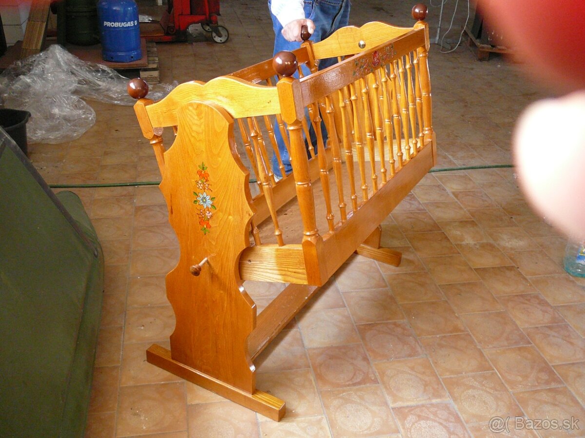 Predám zánovnú detskú kolísku. - 4