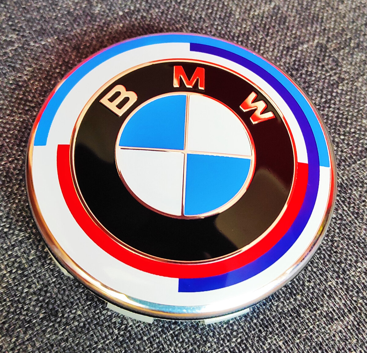 kryty náboja – 50. výročie BMW M - č.1 - 4