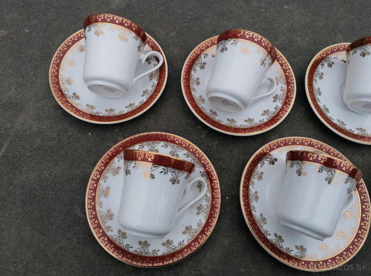 Predám červeno-zlatá porcelánová sada - 4