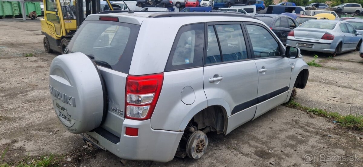 Lacno rozpredám Suzuki Grand Vitara JT na náhradné diely - 4