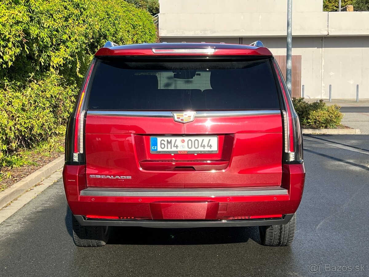 Cadillac Escalade 6.2 V8, ESV dlouhá verze, Platinum výbava